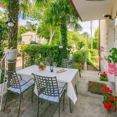 Apartment Carpe Diem "Pet Friendly" Цриквеница Экстерьер фото