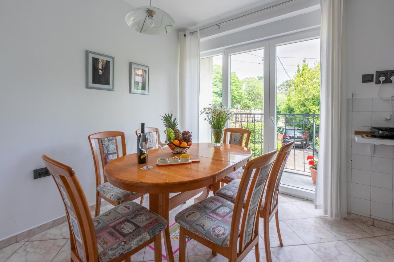 Apartment Carpe Diem "Pet Friendly" Цриквеница Экстерьер фото